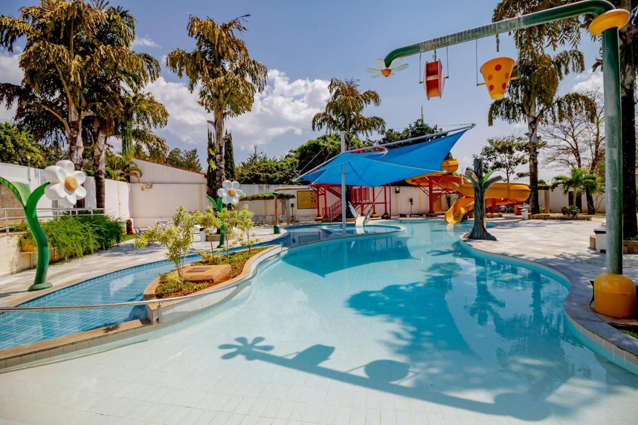 Diroma Resort Com Um Dia No Acqua Park Caldas Novas Buitenkant foto