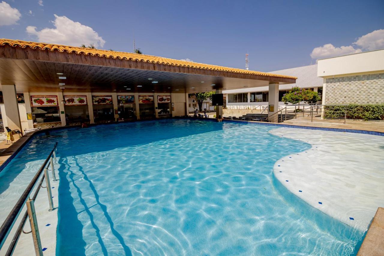 Diroma Resort Com Um Dia No Acqua Park Caldas Novas Buitenkant foto