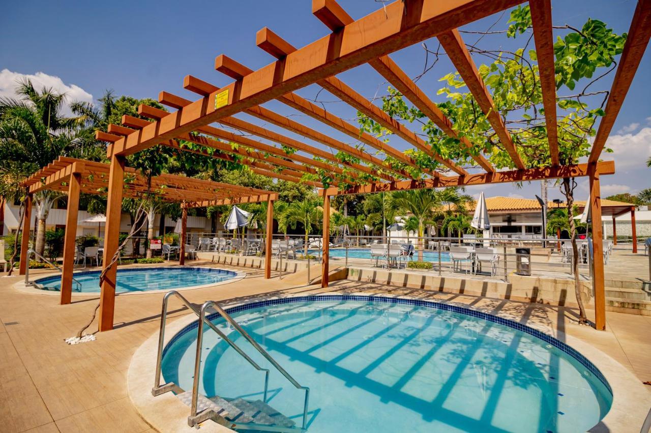 Diroma Resort Com Um Dia No Acqua Park Caldas Novas Buitenkant foto